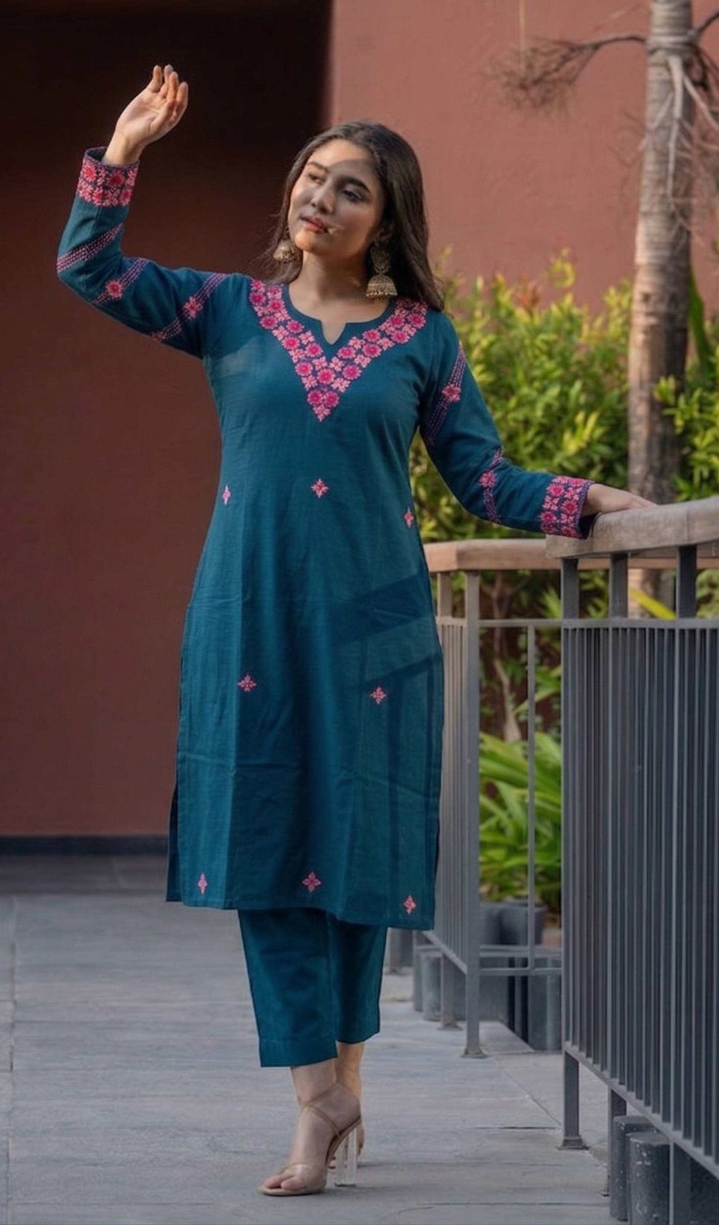 Zoya Katha Kurta