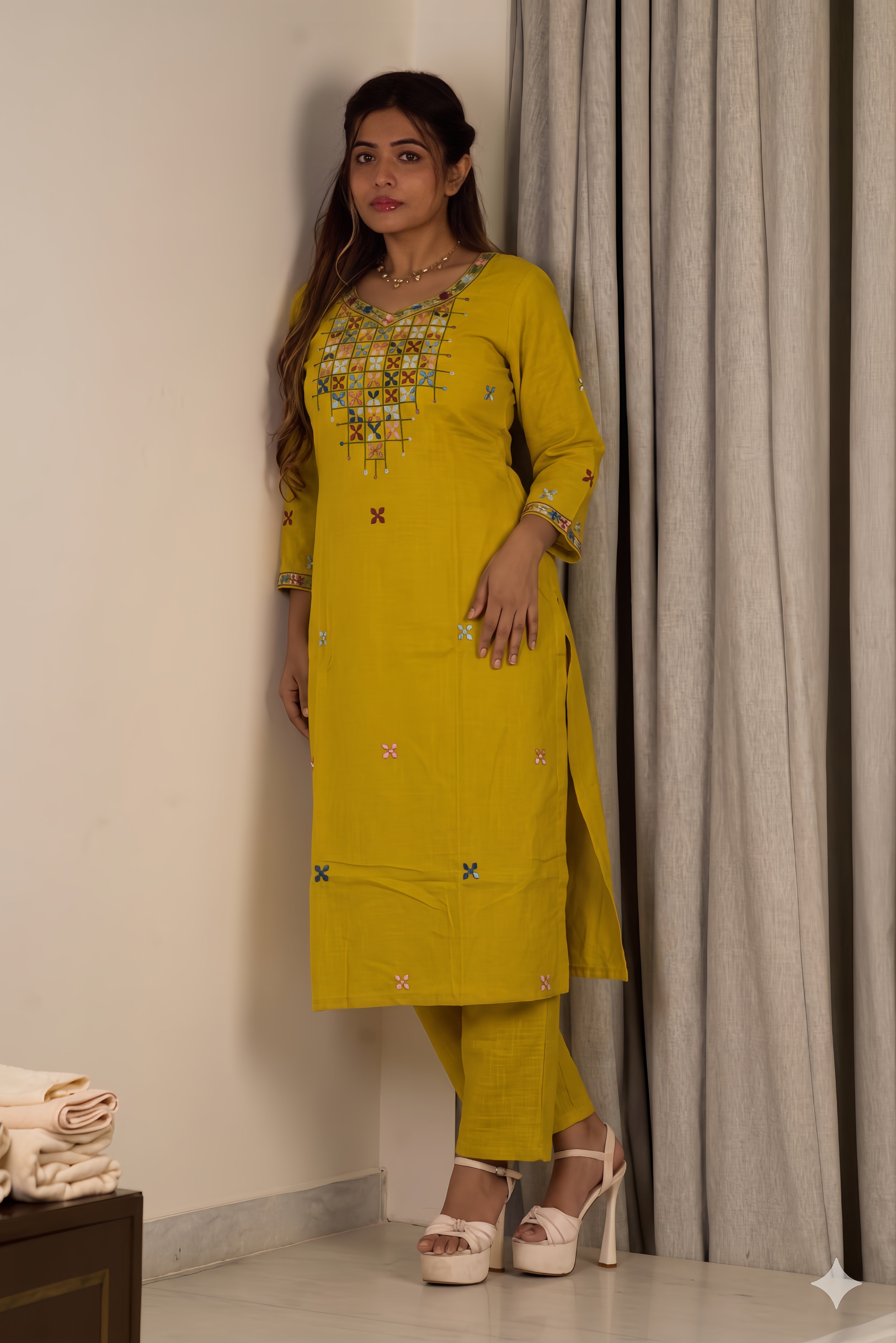 Noor Katha Set