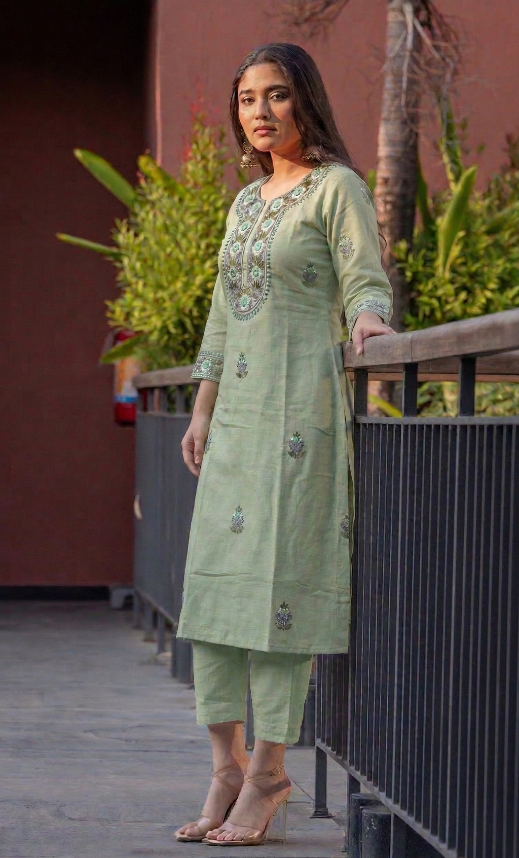 Aira Katha Kurta
