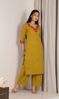 Zoya Katha Kurta